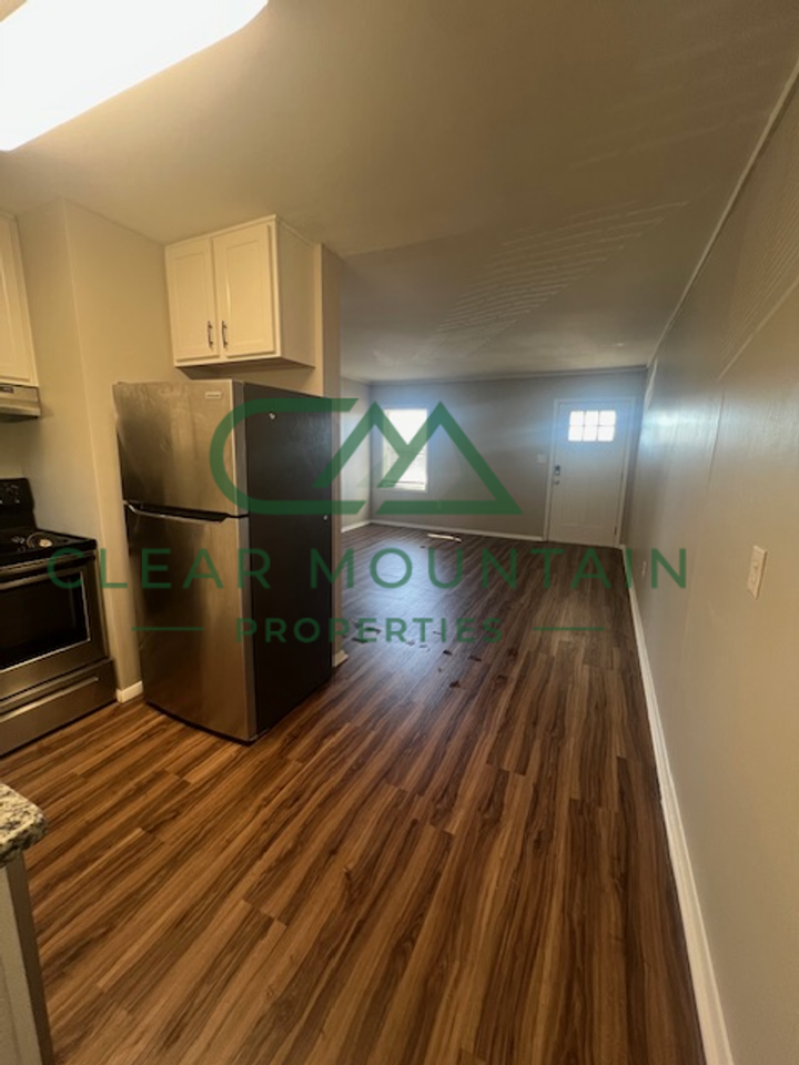 412 Hagood St - Photo 6 of 11