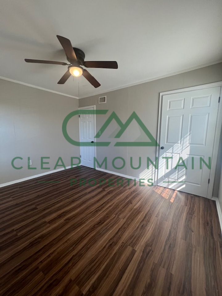 412 Hagood St - Photo 7 of 11