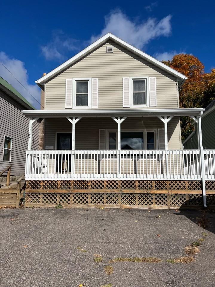 122 Genesee St - Photo 2 of 11