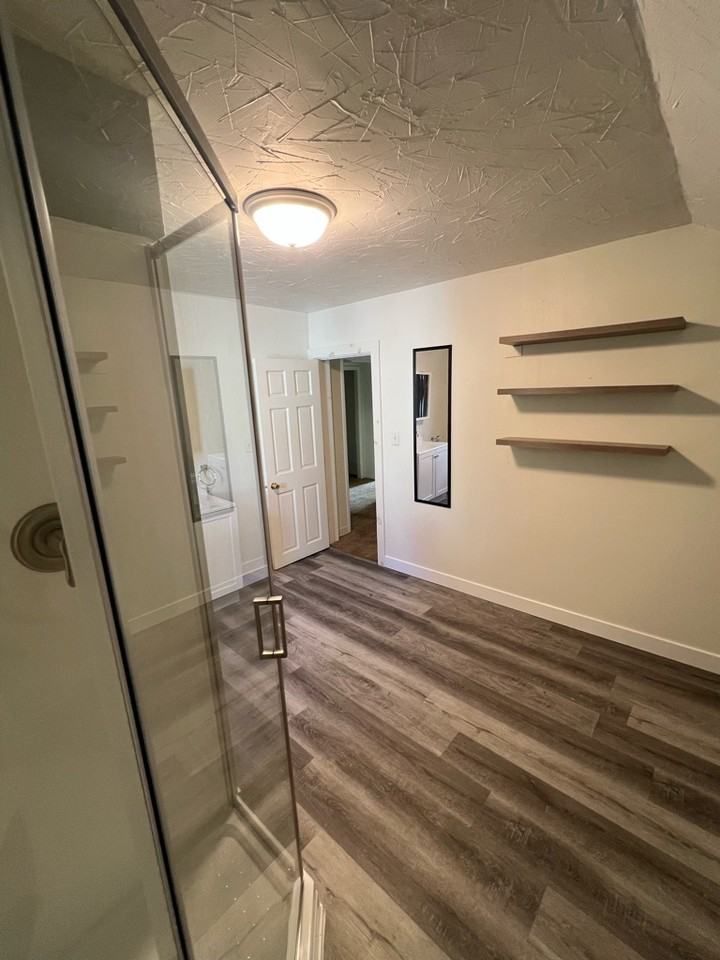 122 Genesee St - Photo 7 of 11