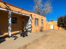 One-Bedroom Apartments in Prime ABQ Location - Photo 1 of 1