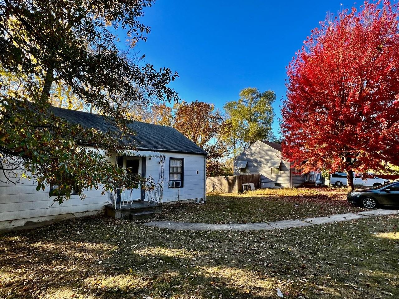 2304 S Hall Rd - Photo 3 of 11