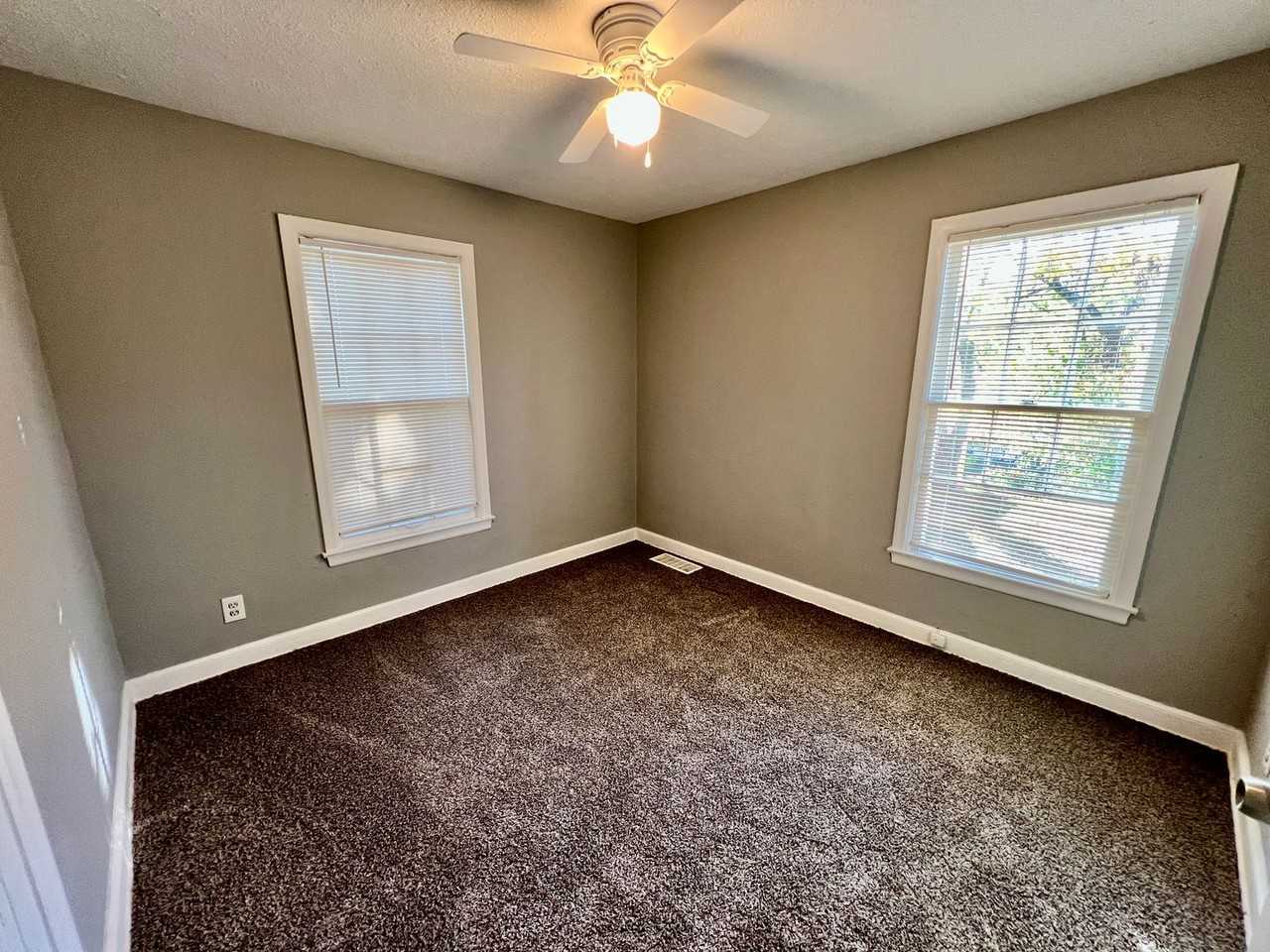 2304 S Hall Rd - Photo 7 of 11