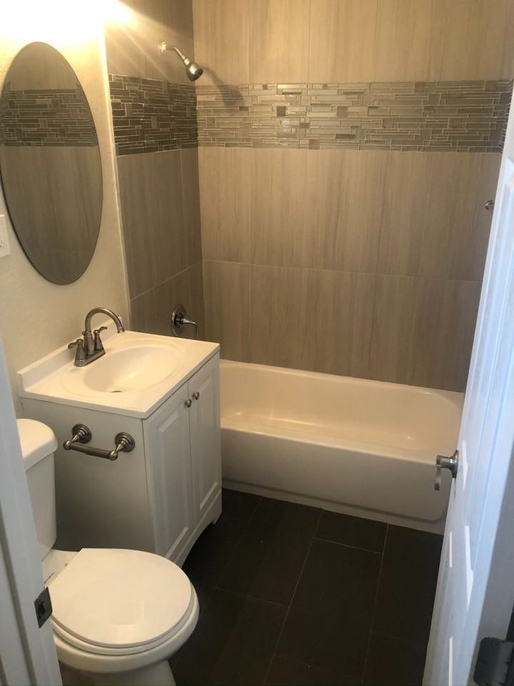 181 - Leo Manor - Photo 5 of 9