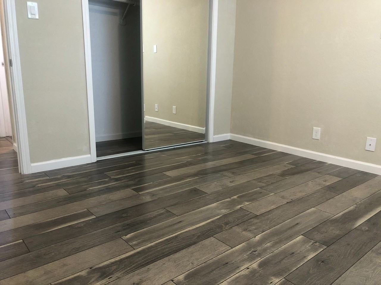 181 - Leo Manor - Photo 6 of 9