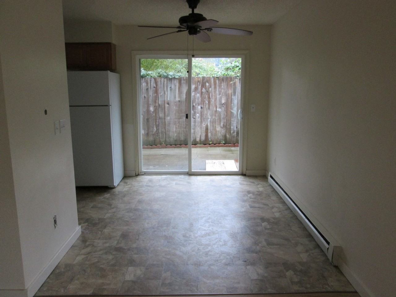 9509 Sw Hall Blvd - Photo 3 of 7