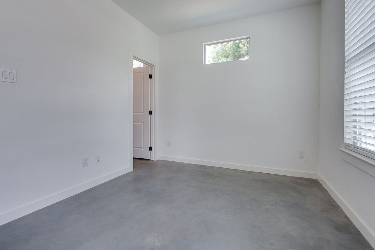 2618 Lubbock Ave - Photo 7 of 11