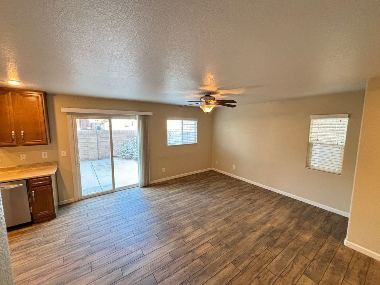 8282 Time Machine Ave - Photo 3 of 28