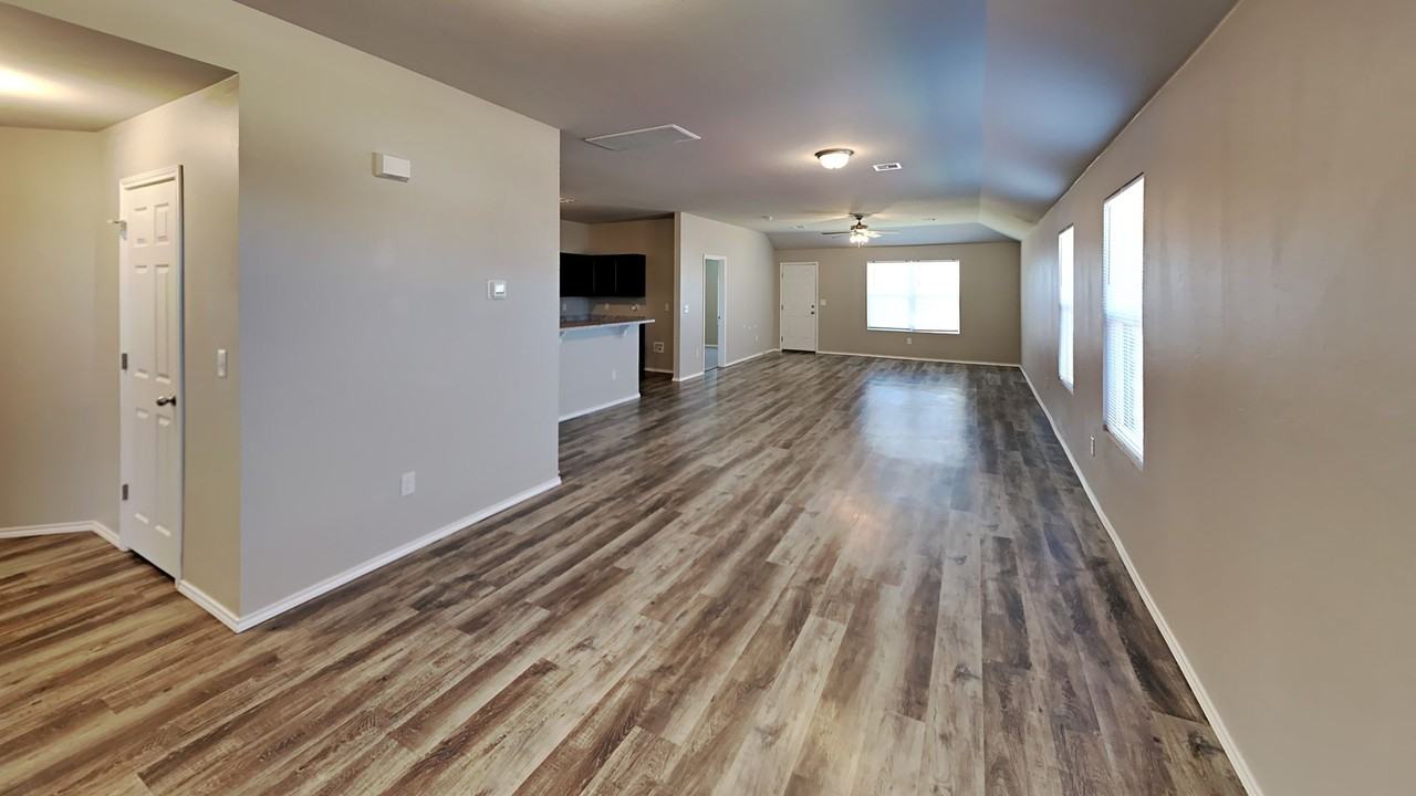10013 Copperhead Rd - Photo 4 of 16