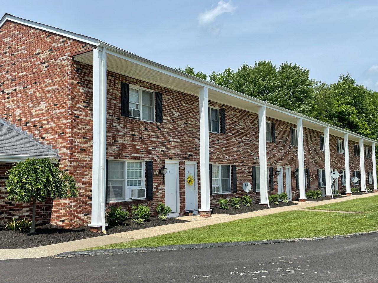 Lamplighter Court - Photo 2 of 16