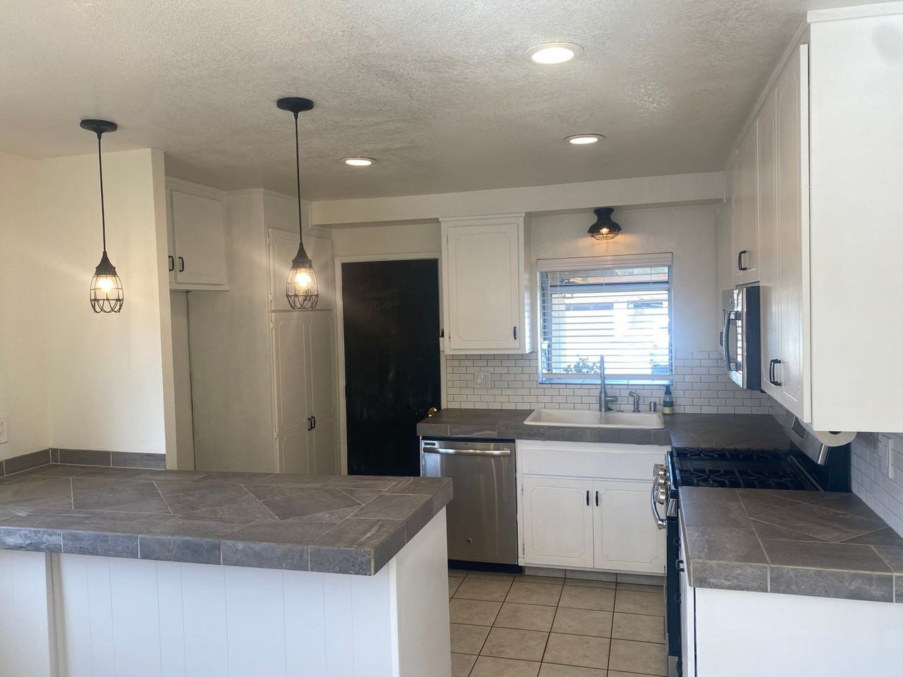 50 Maxine Ave - Photo 2 of 11