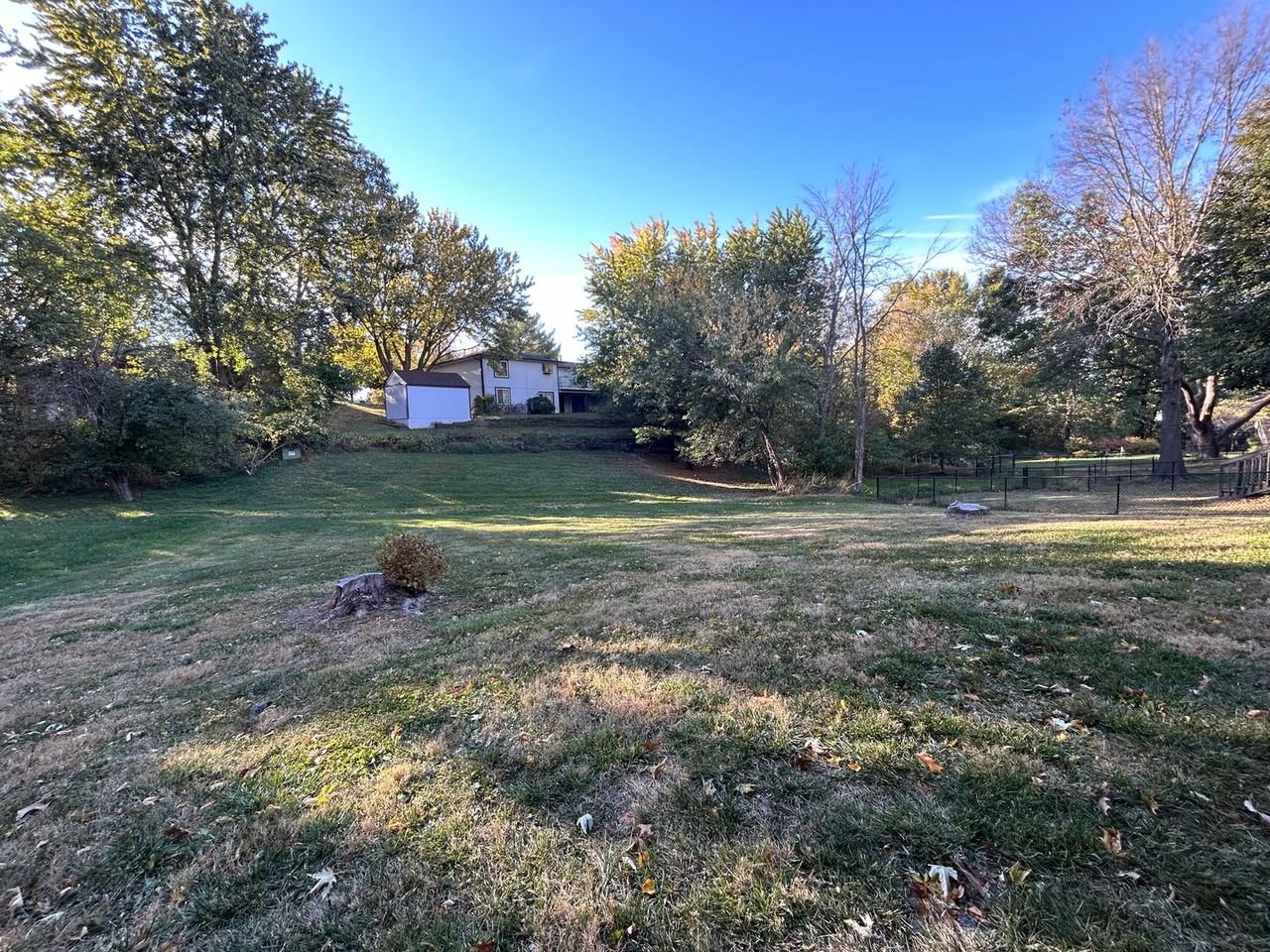 1828 N Ridge Dr - Photo 3 of 19