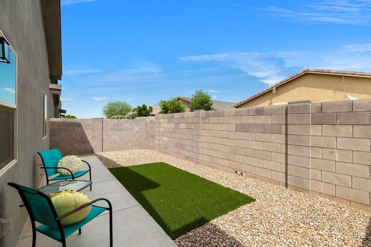 Villas on Superstition - Photo 5 of 12