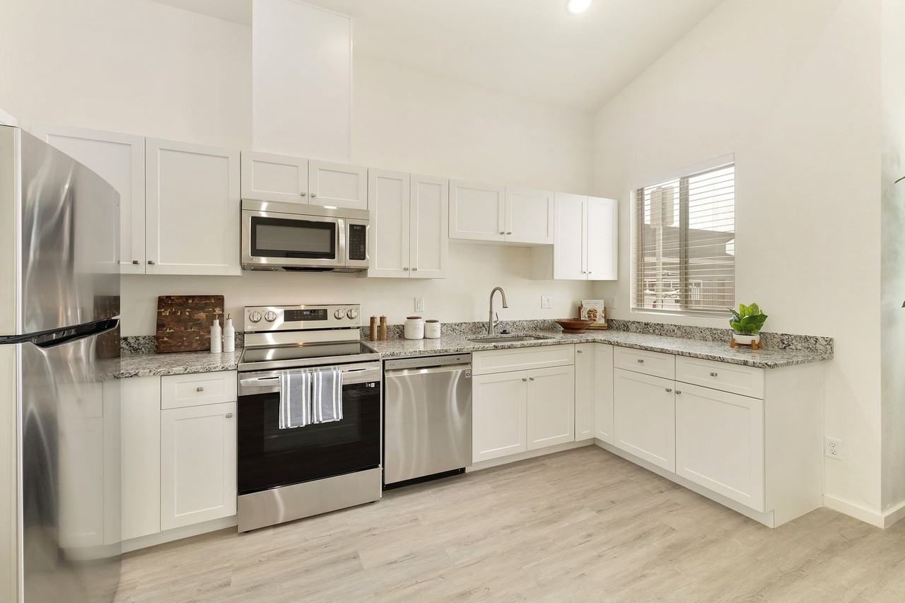 Villas on Superstition - Photo 6 of 12