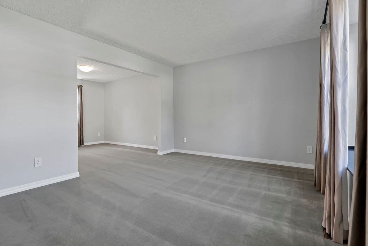 5399 Thornburg Ct - Photo 7 of 50