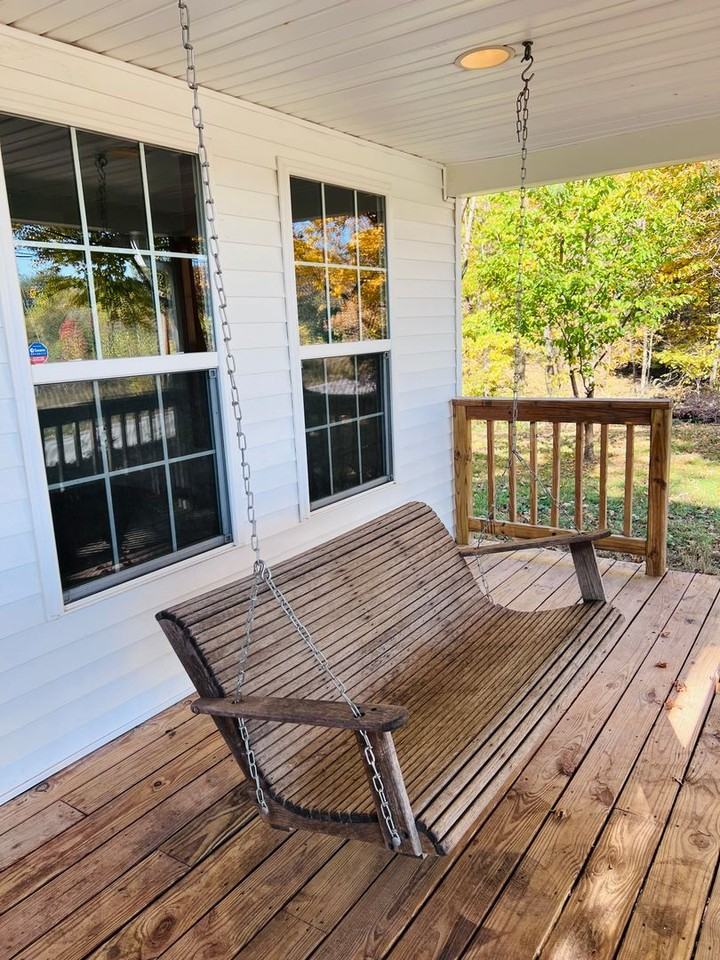 4693 Hydro Pondsville Rd - Photo 3 of 34