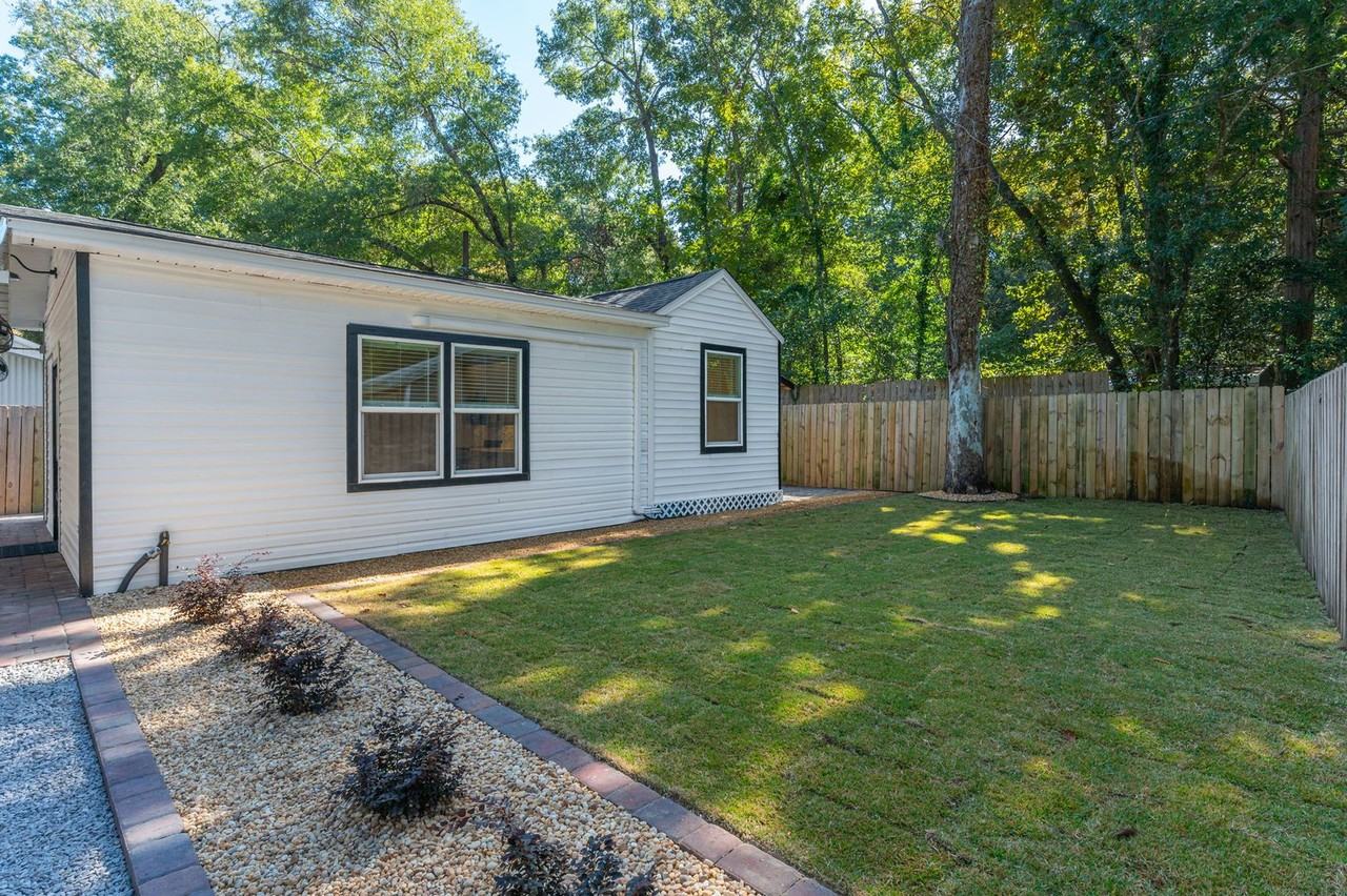 696 Persimmon Street - Photo 2 of 35