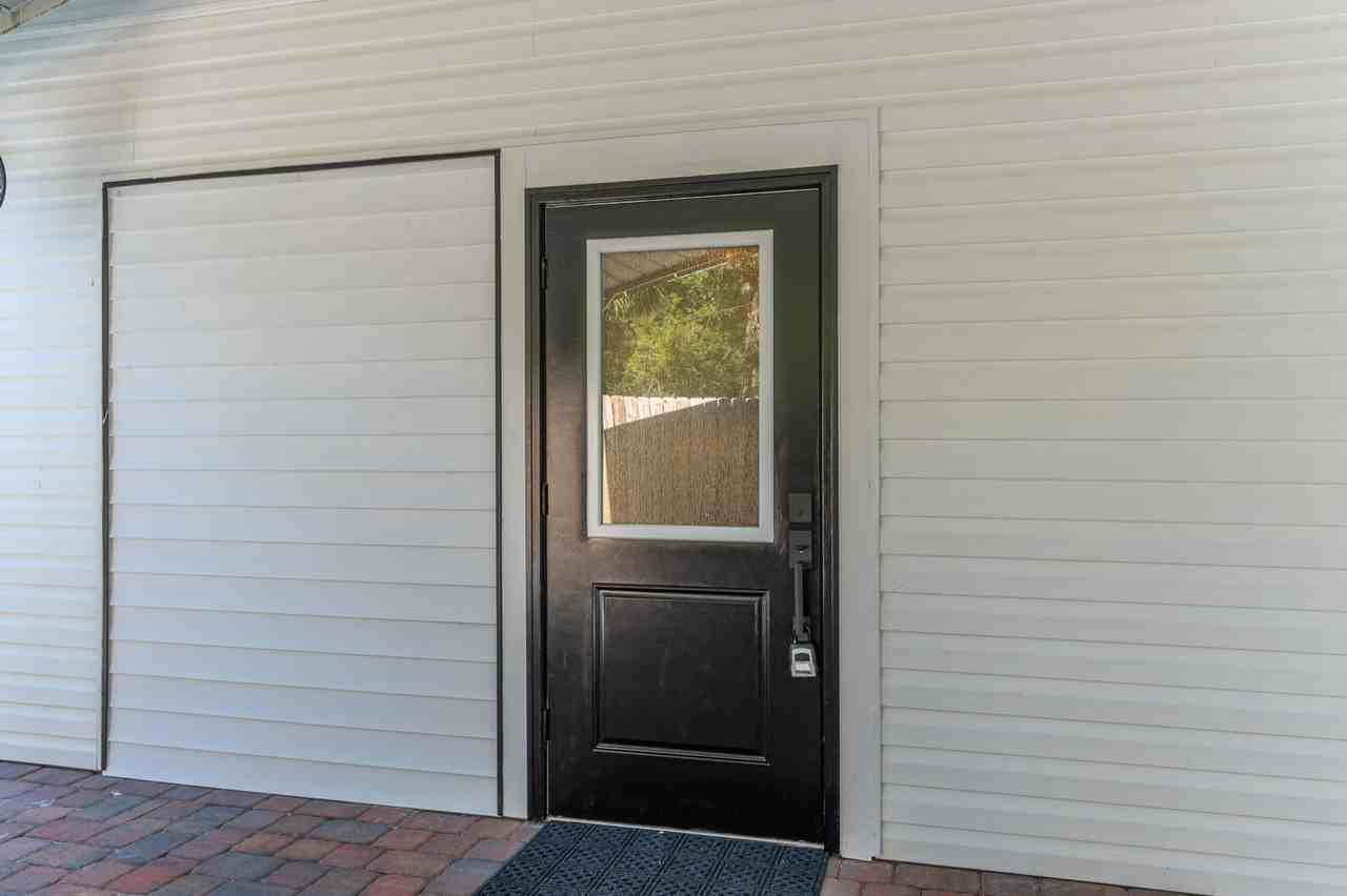 696 Persimmon Street - Photo 4 of 35