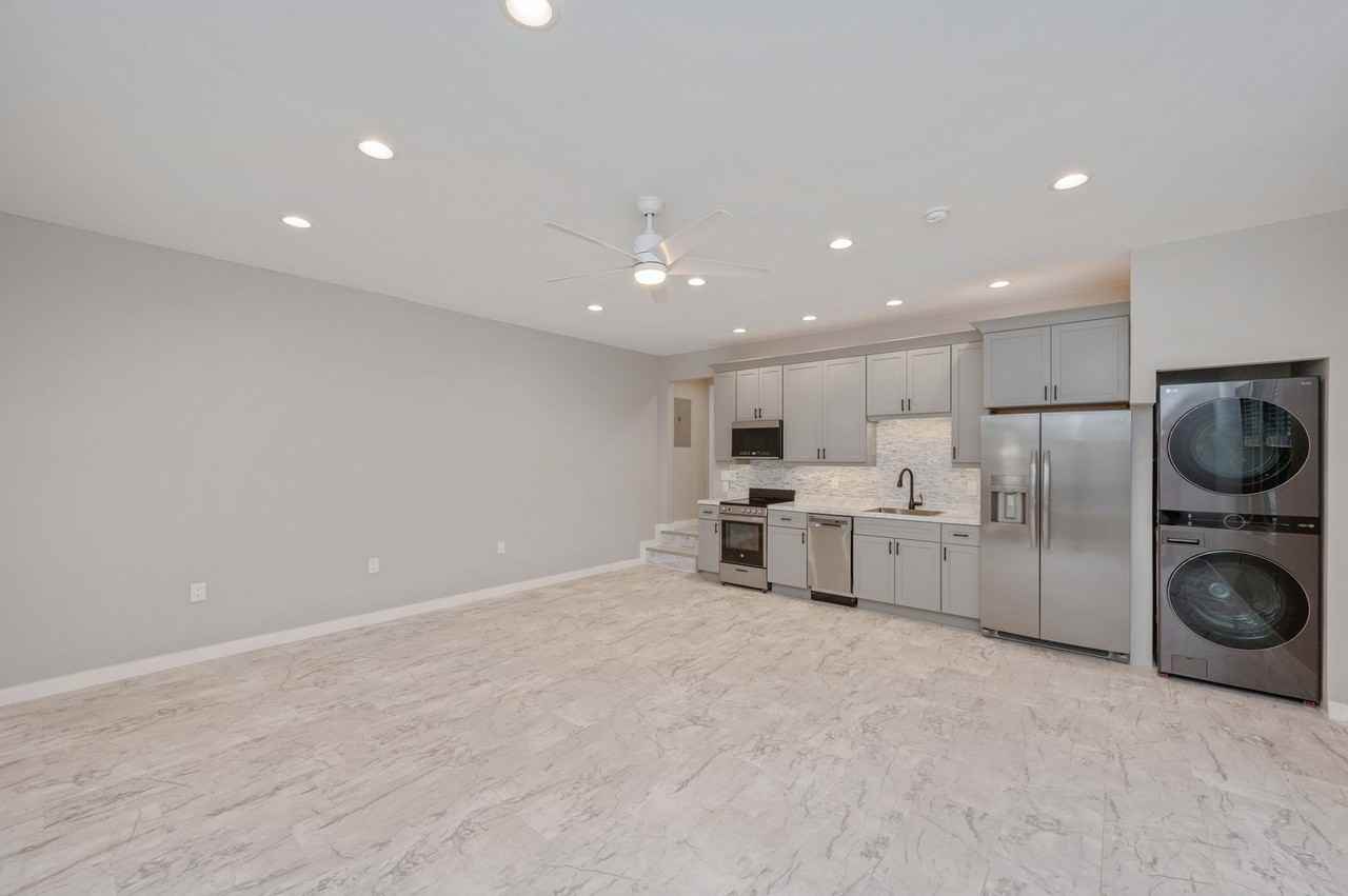 696 Persimmon Street - Photo 6 of 35