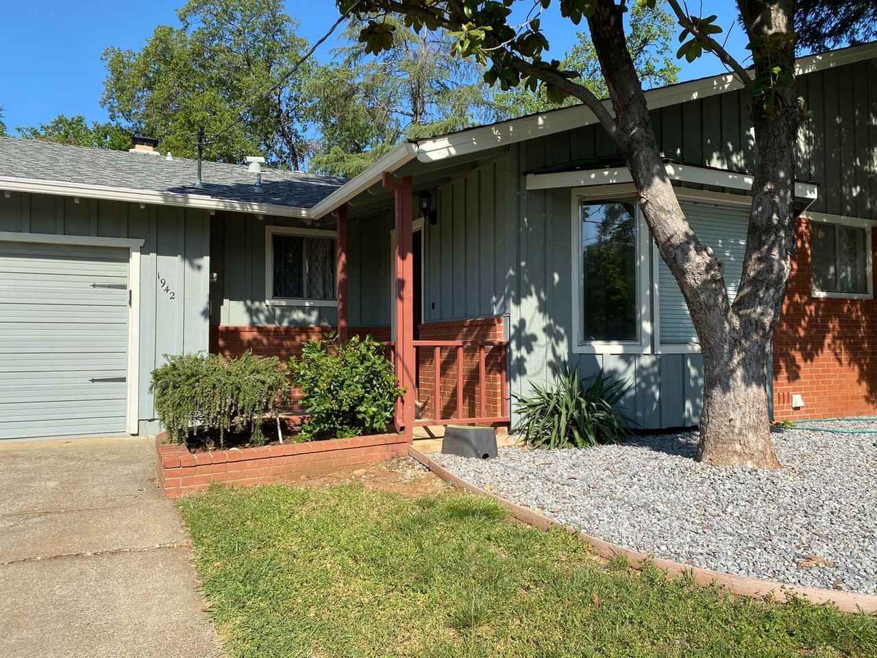 1942 Lindeena Ln - Photo 2 of 49