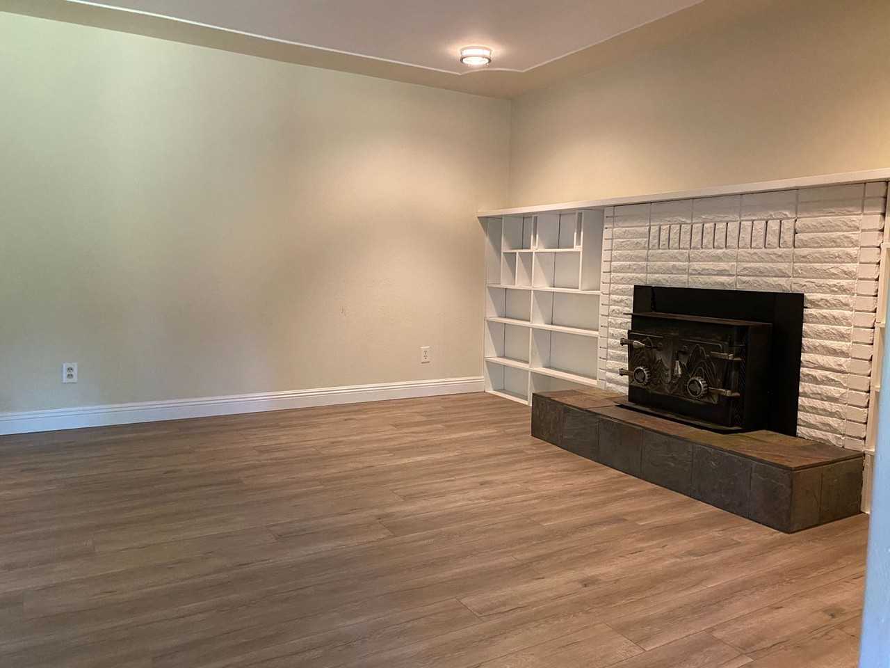 1942 Lindeena Ln - Photo 7 of 49