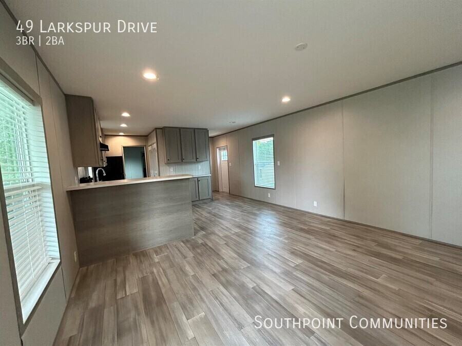 49 Larkspur Dr - Photo 3 of 10