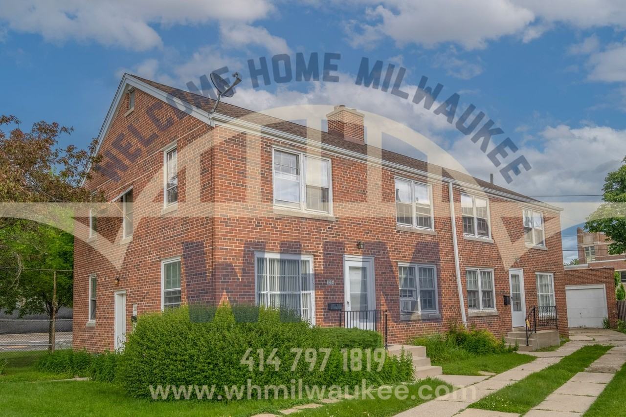 3256 S Kinnickinnic Ave - Photo 2 of 11