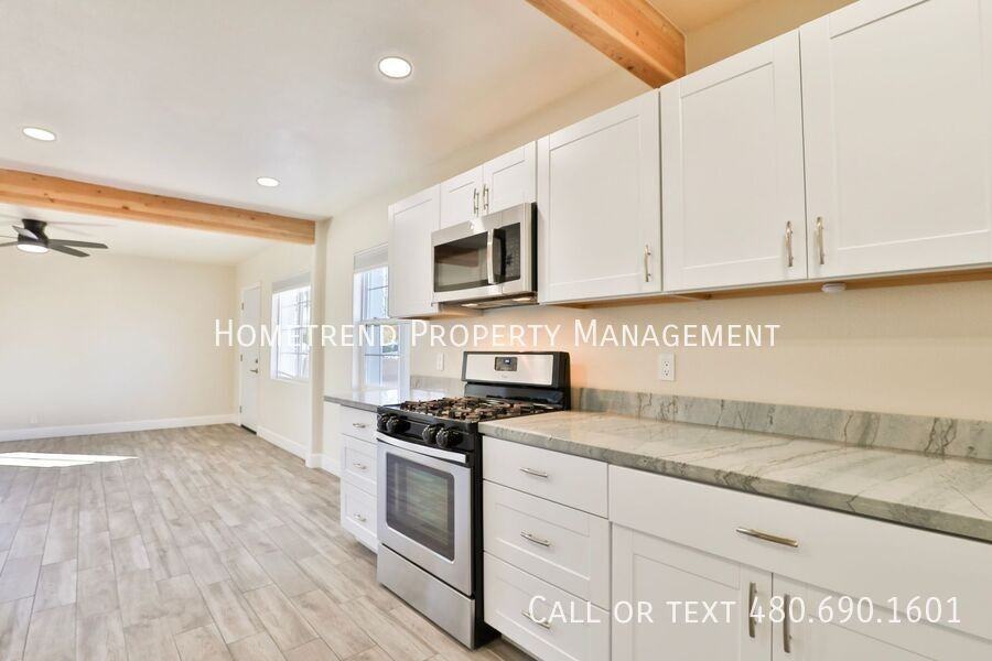 125 N Hunt Dr W - Photo 2 of 28