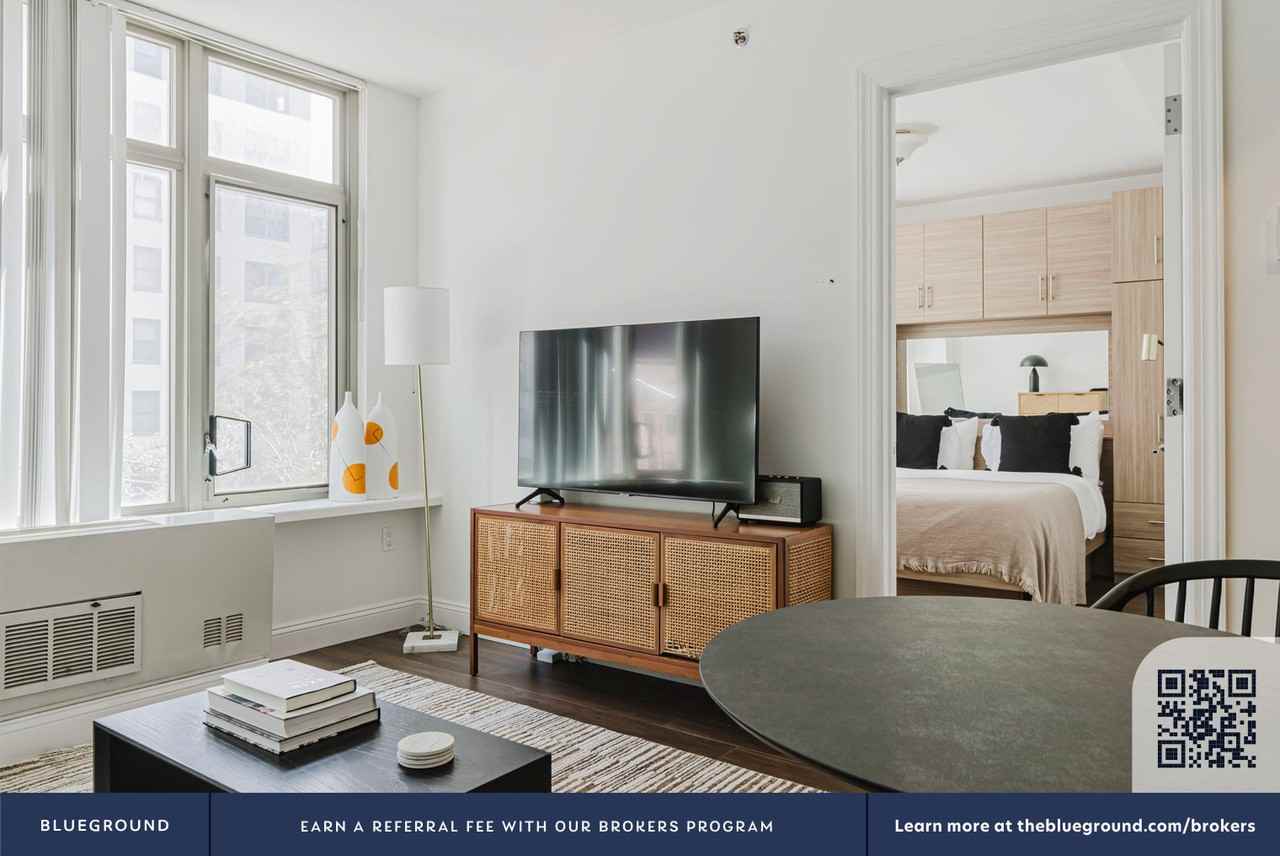 266 3rd Ave #1549 - Photo 4 of 19