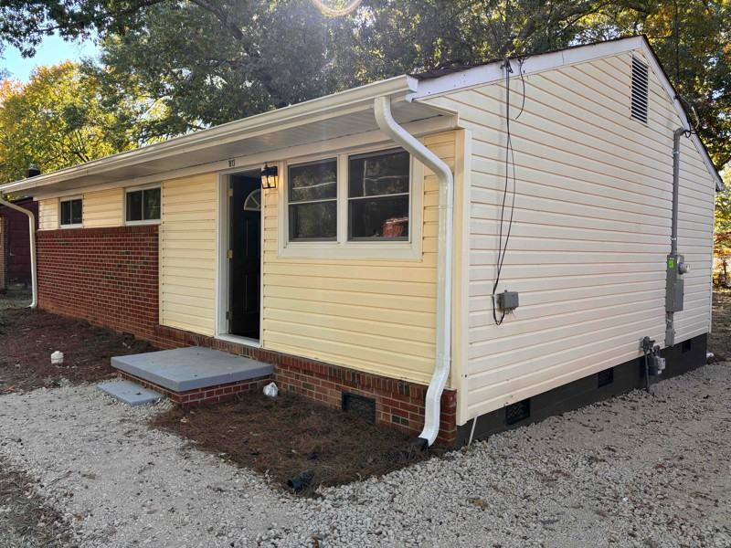 1813 Blain St - Photo 3 of 18