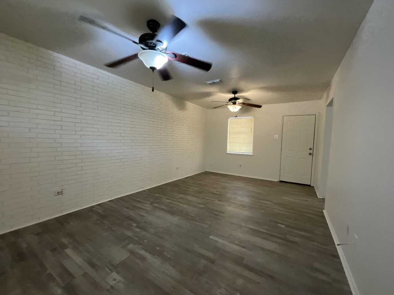 413 Judy Lane - Photo 3 of 9