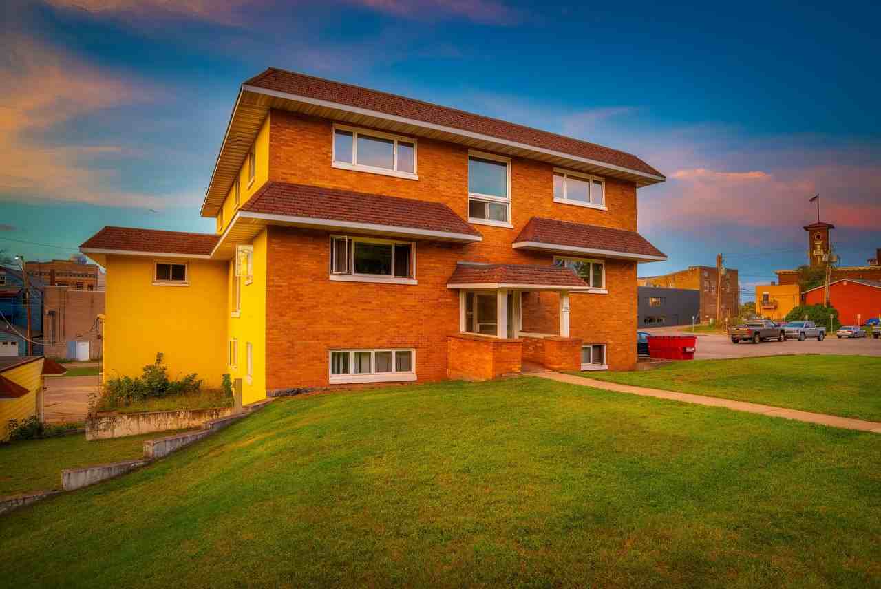 220 Rail St - Photo 3 of 5