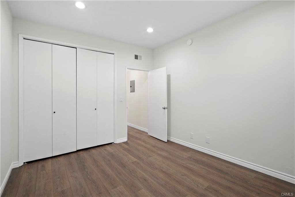17522 Sherman Way - Photo 3 of 8