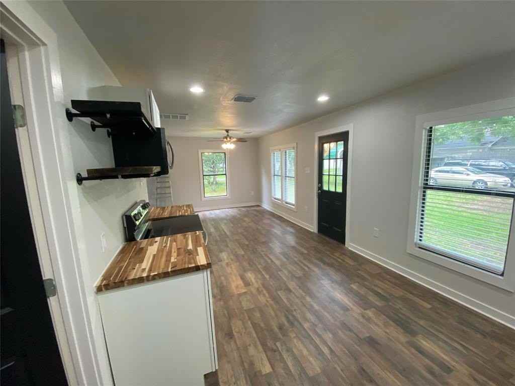 1736 E California St - Photo 4 of 8