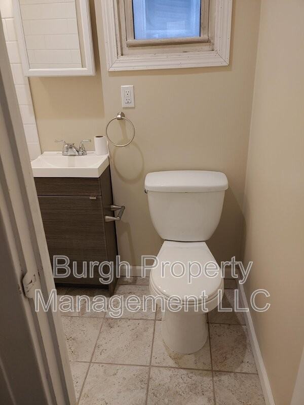 337 Mckinley Ave #1 - Photo 3 of 13