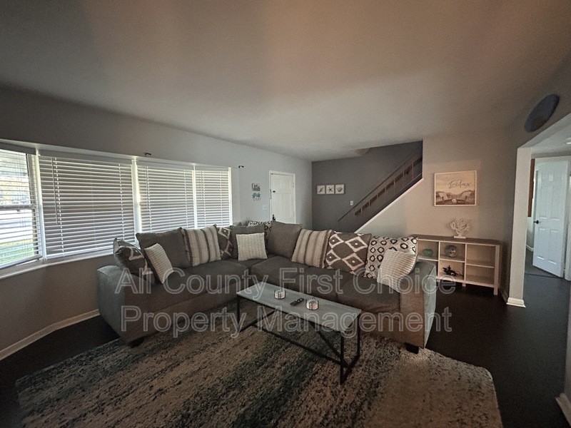 12731 82nd Ave - Photo 6 of 21