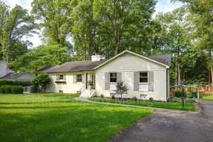 featured image of 3220 Kenmore Rd