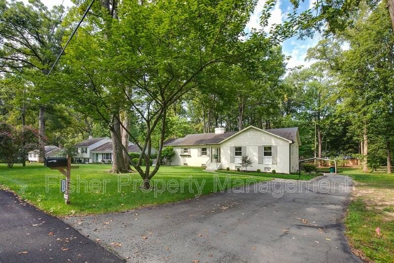 3220 Kenmore Rd - Photo 2 of 34