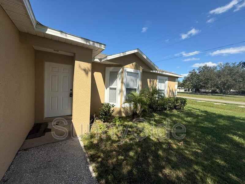 460 Eagle Dr - Photo 2 of 28