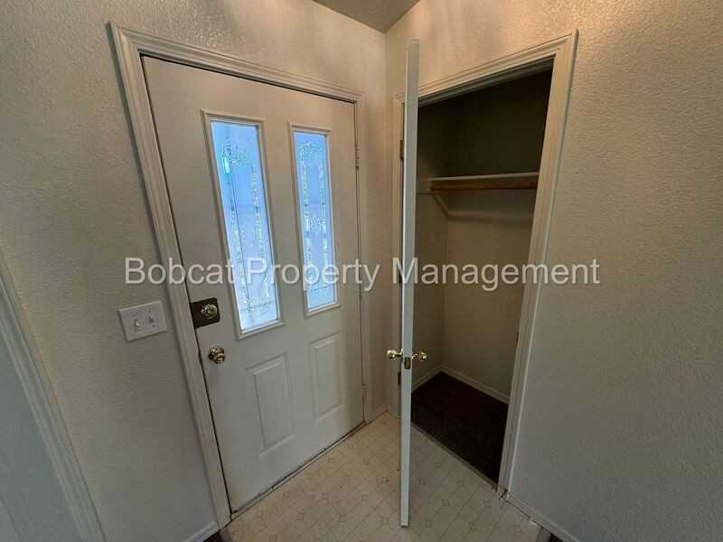 988 Blue Ridge Dr - Photo 2 of 34