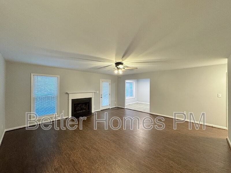 1428 Brompton Ln - Photo 3 of 23