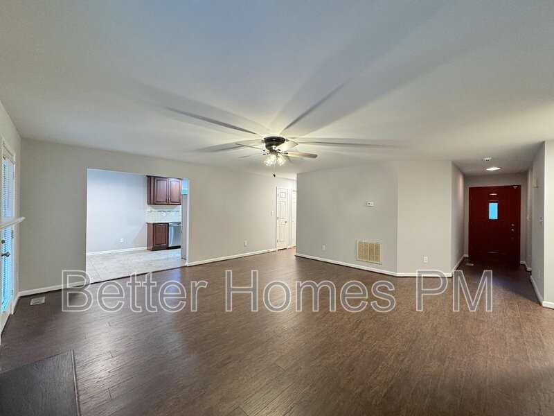 1428 Brompton Ln - Photo 5 of 23