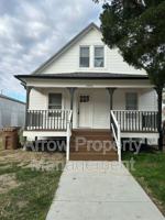 featured image of 1015 N 8th St