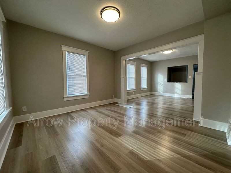 1015 N 8th St - Photo 2 of 14