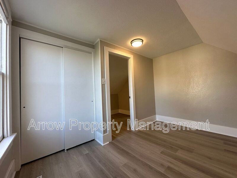 1015 N 8th St - Photo 5 of 14