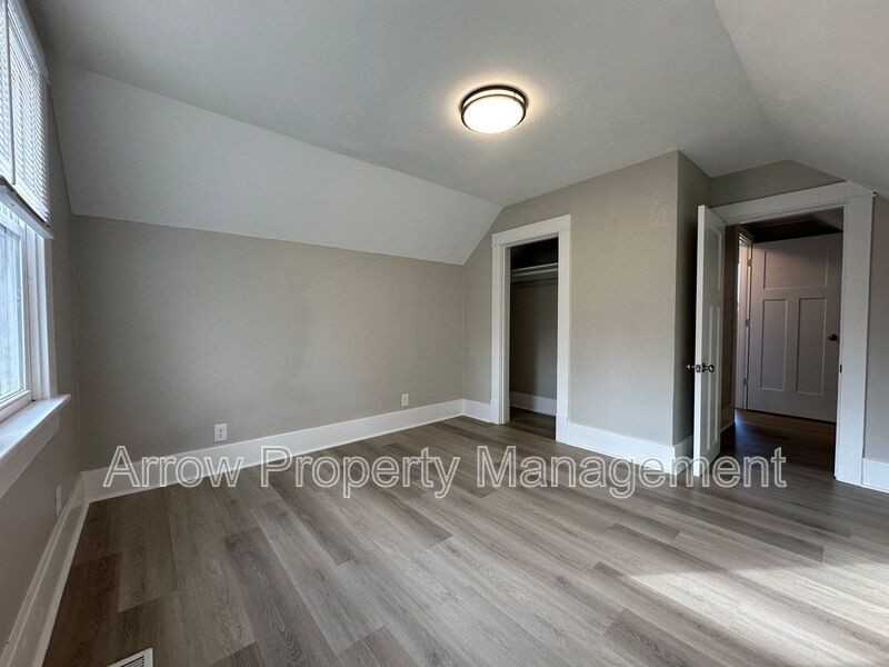 1015 N 8th St - Photo 7 of 14