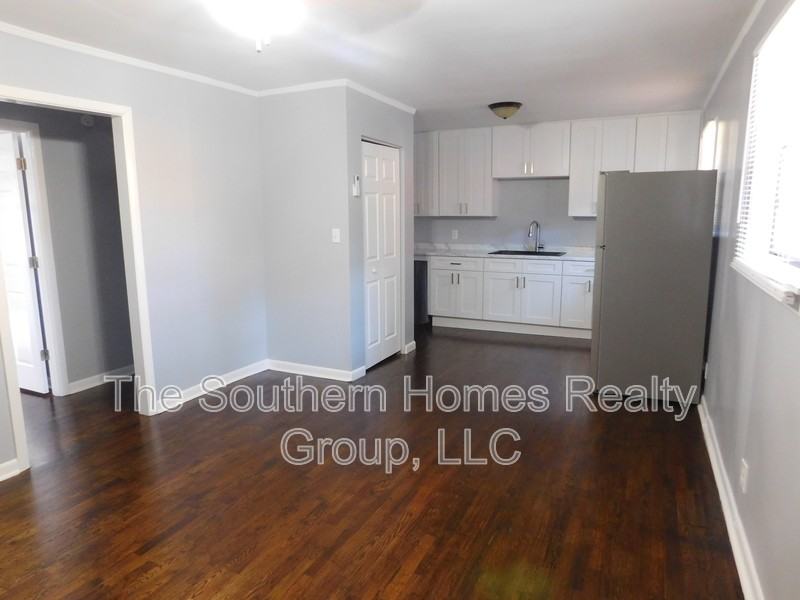 302A Pennsylvania Ave - Photo 3 of 11