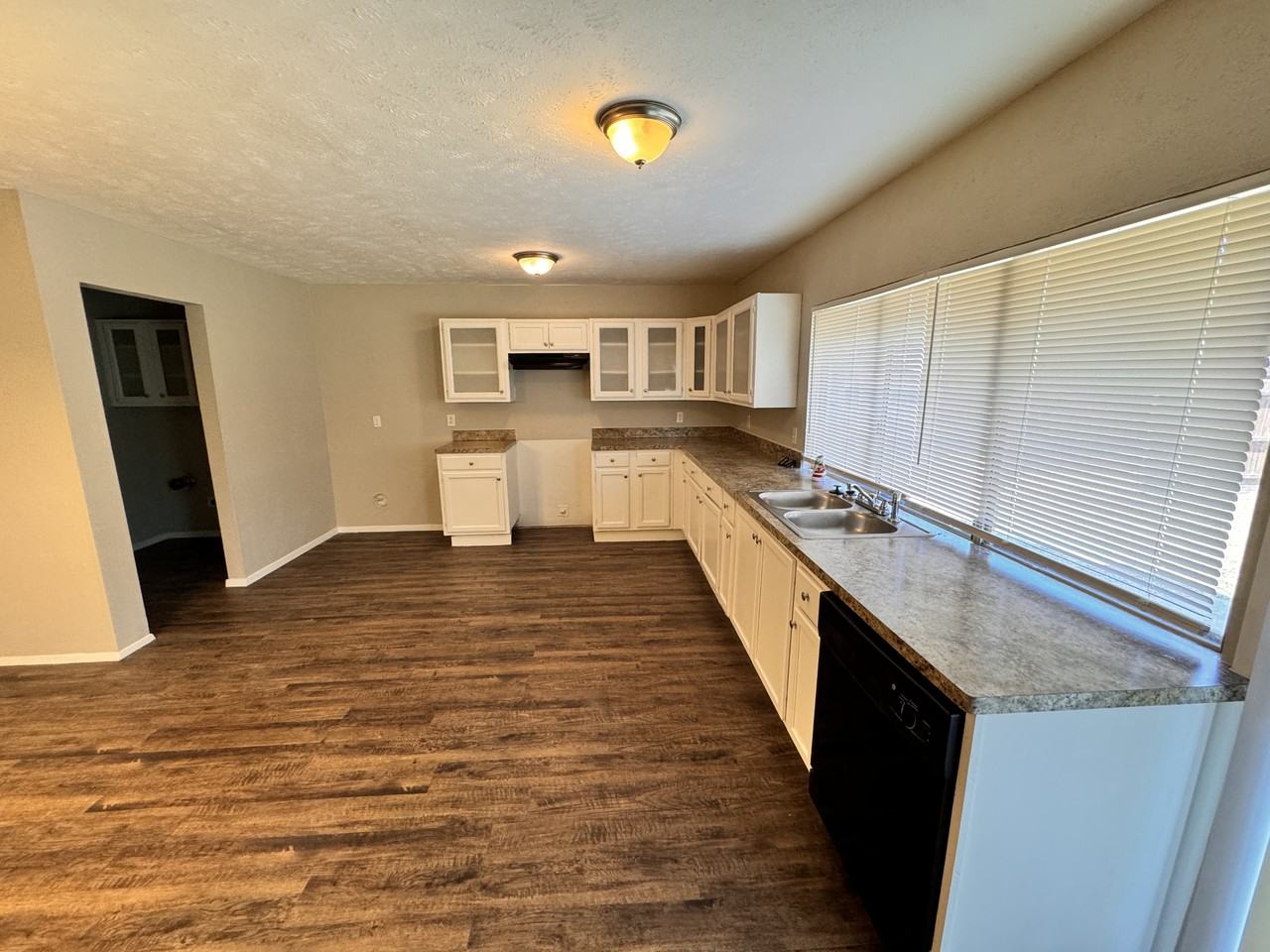 438 Santa Paula Dr - Photo 7 of 11