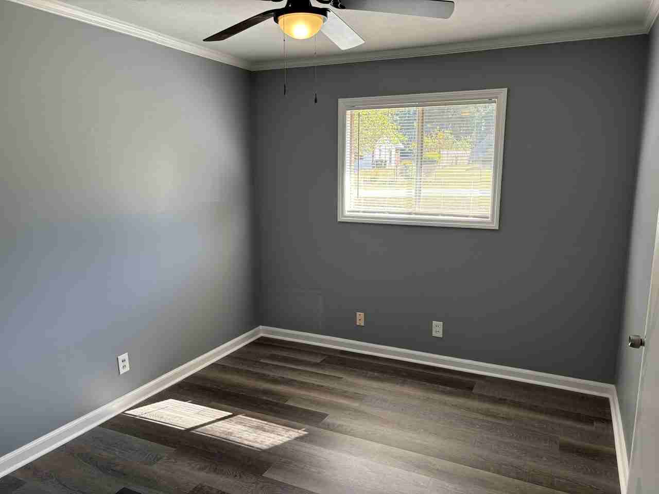 5437 Susan Ln - Photo 4 of 6