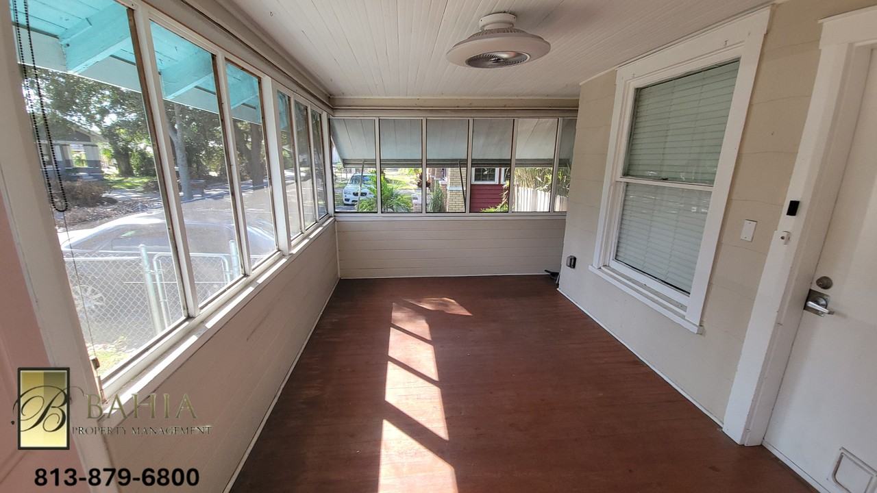 918 E Emma St - Photo 2 of 29
